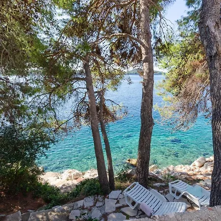 By The Sea Diana アパート プリズバ