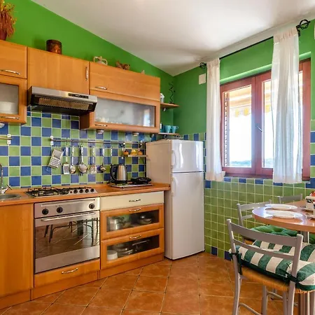 By The Sea Diana アパート プリズバ